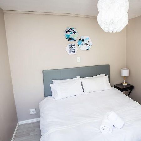 Mulenvo Guest House Bloubergstrand Buitenkant foto