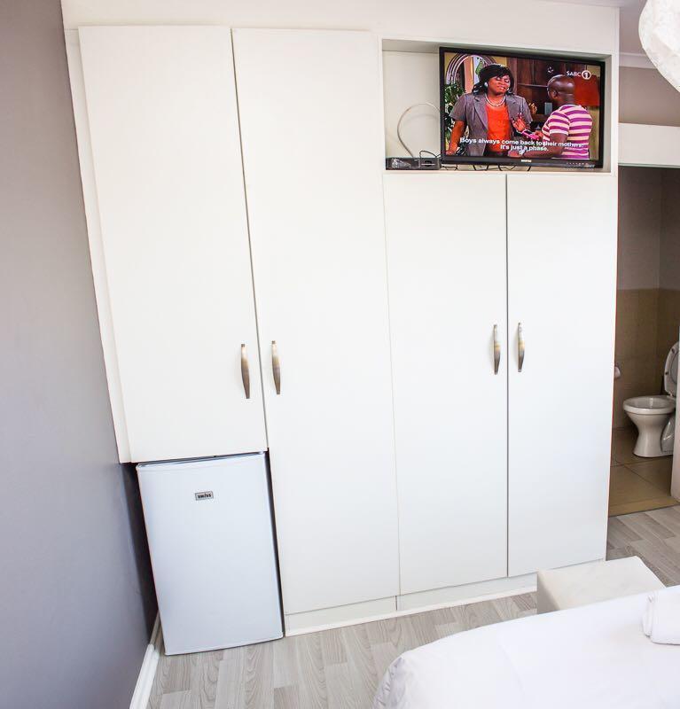 Mulenvo Guest House Bloubergstrand Buitenkant foto